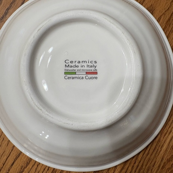 Ceramics From Italy 9 inch serving bowl Santa - Picture 3 of 3